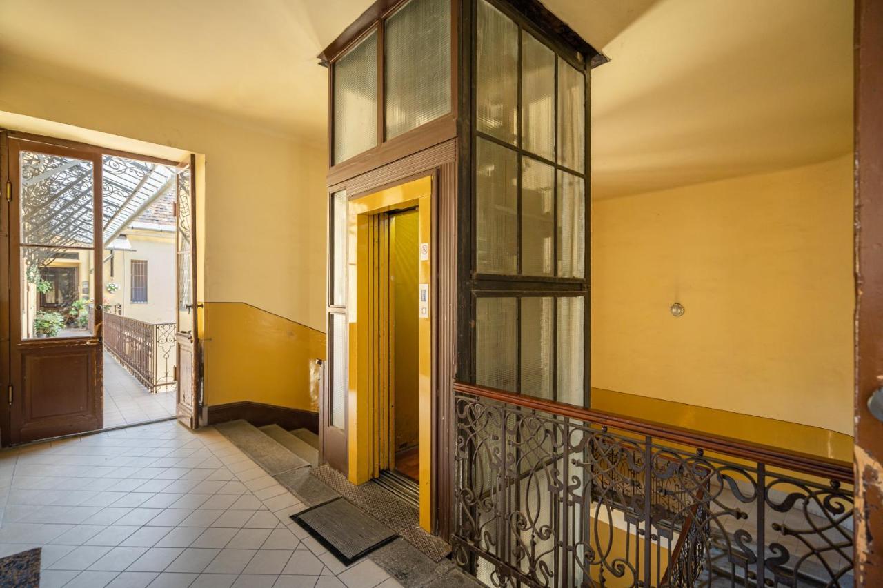 Sky Way Apartment Budapest Ngoại thất bức ảnh